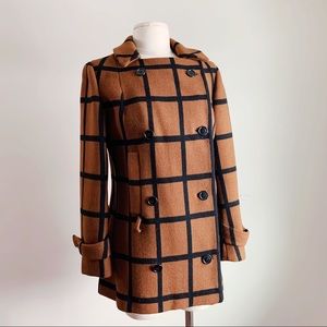 One of a kind 💎 VINTAGE black + tan plaid coat